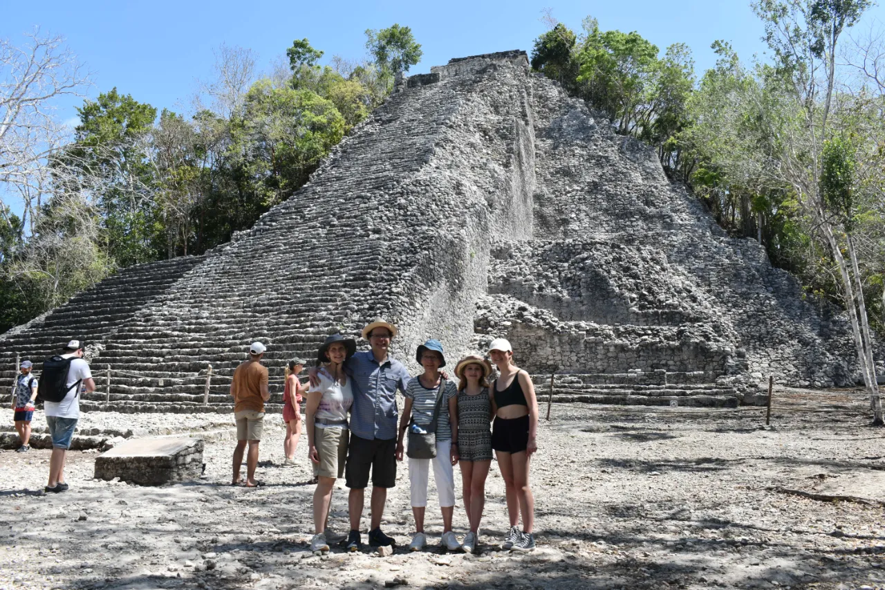 temple Nojoch muul in Coba Ruins